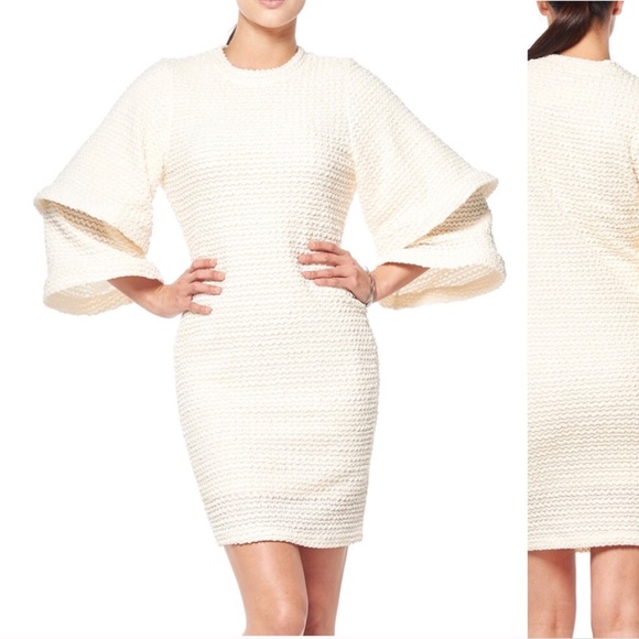 Gracia Dresses & Skirts - 👗NWT Lightweight Bell Sleeve Dress👗